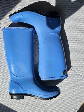 NWOT UGG classic tall rubber rain boots women's size 8 blue